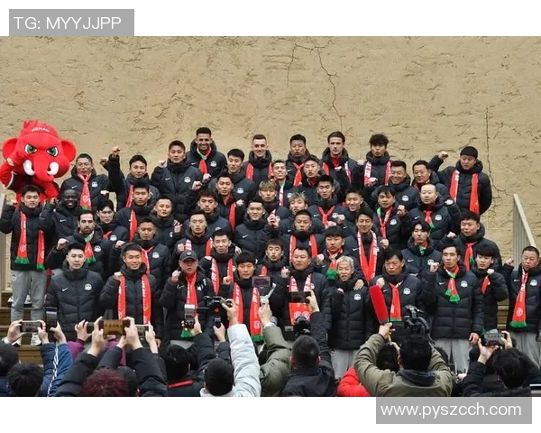 足球明星齐聚一堂展现才艺精彩综艺表演视频回顾与幕后花絮